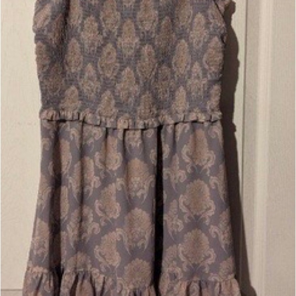 Aritzia tempest babydoll size medium Elegant Gray and Cream Sleeveless Dress